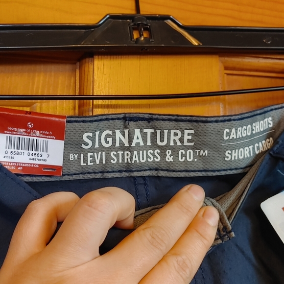 Brand-New Levis Cargo Shorts Sz. 34 - Picture 6 of 8